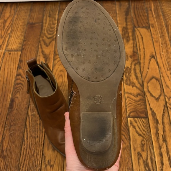 DV by Dolce Vita Booties - Picture 10 of 12